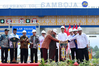 Presiden Resmikan Jalan Tol Pertama di Kalimantan
