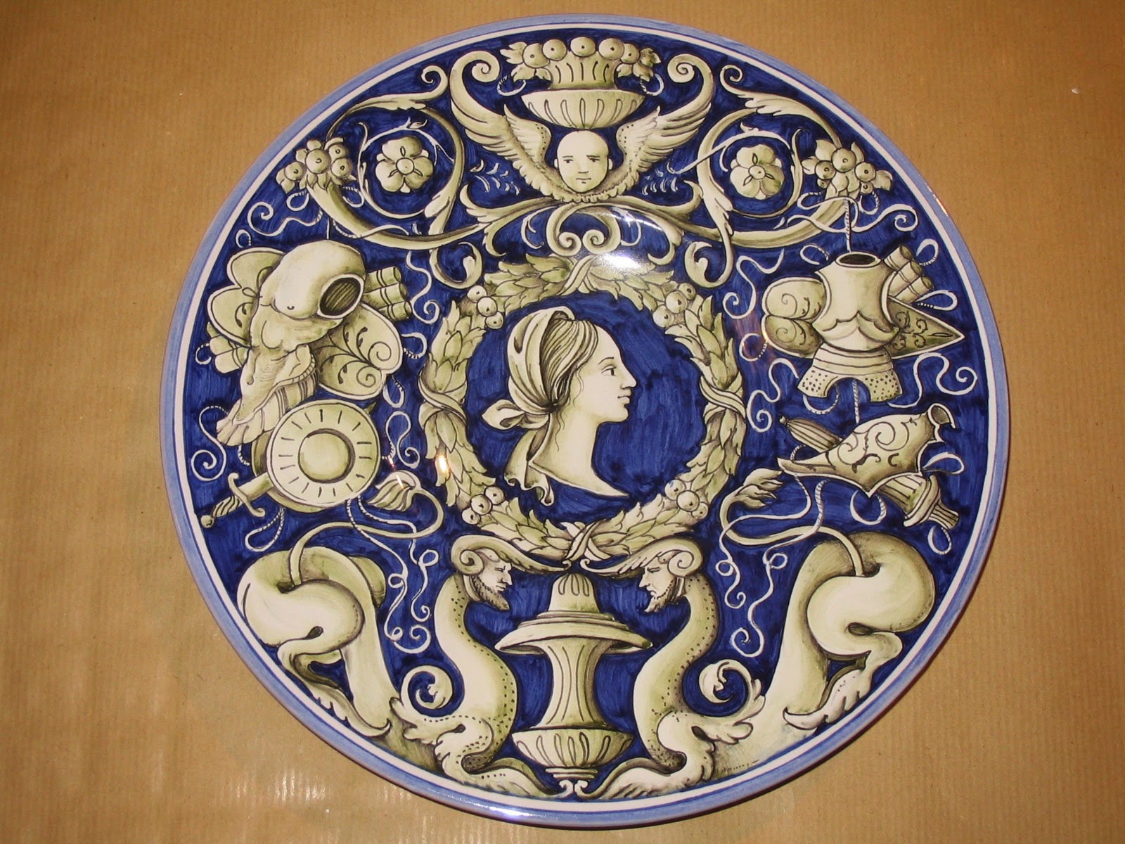 Ceramica e Dintorni La maiolica..ma che