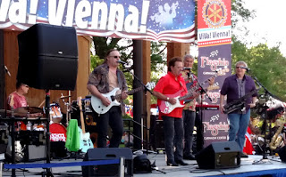 Jr Cline and the Recliners at Viva Vienna 2015