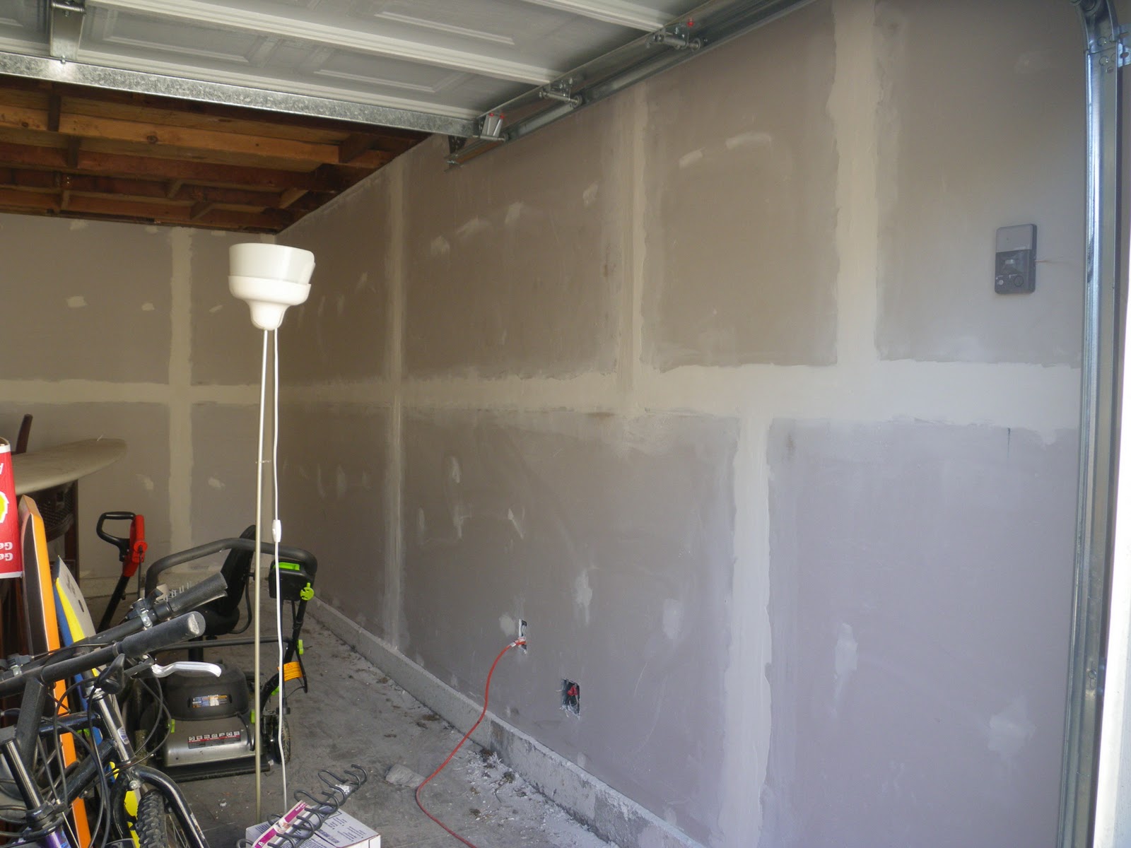 The Adventures of Jeff and Jen: Hanging drywall is harder than it looks