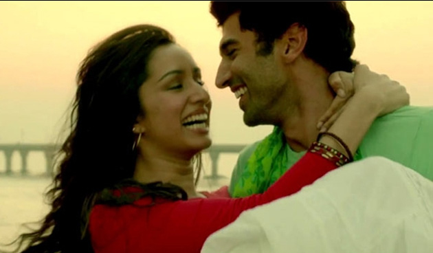 Aditya Roy Kapoor and Shraddha Kapoor in Aashiqui 2 Love Scene | Share ...