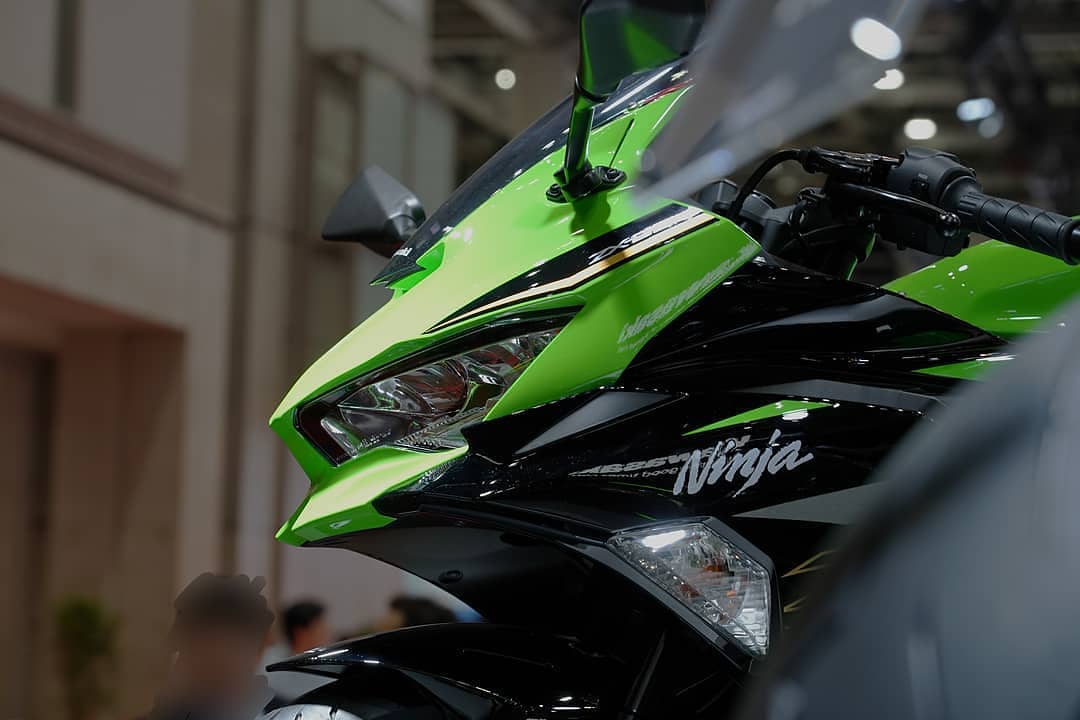 РњРѕС‚РѕС†РёРєР» Kawasaki Ninja ZX 25r