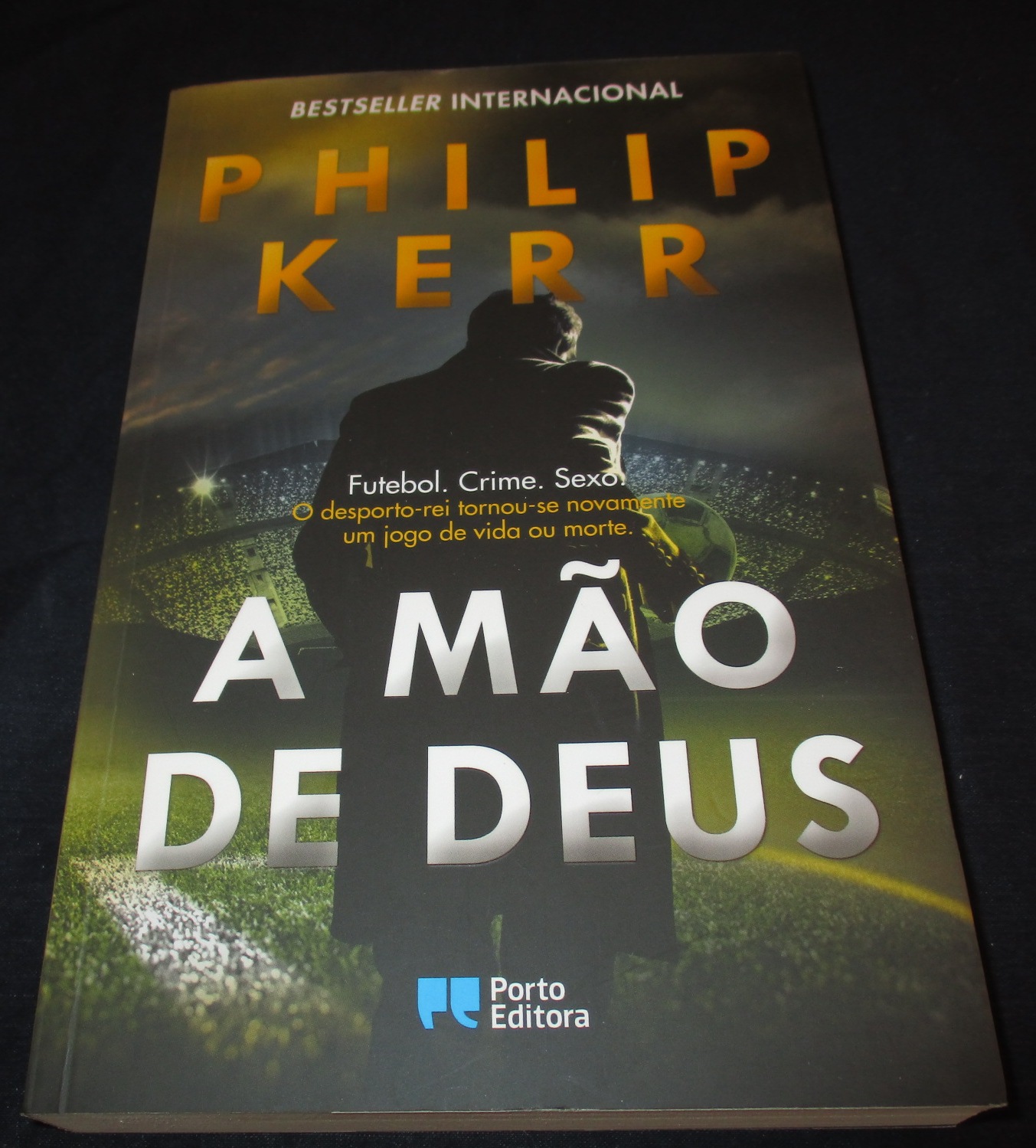 Livraria Alfarrabista Eu Ando A Ler: #Livro A Mão de Deus Philip Kerr