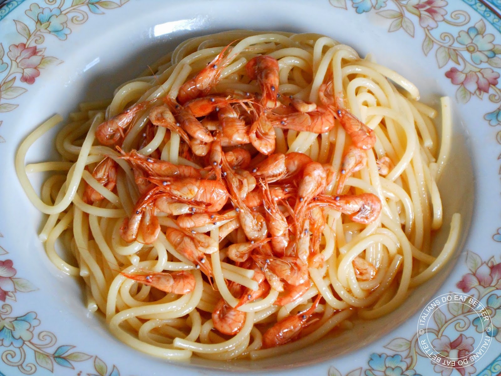 GAMBERETTI DI FIUME: SPAGHETTI E FRITTURA - ITALIANS DO EAT BETTER