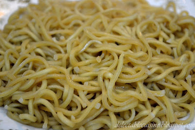 DELECTABLE CUISINE: Fried Egg Noodles (Yee Mee Goreng)