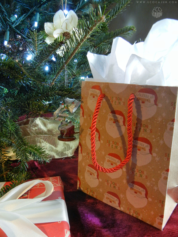 put the final touch on your eco friendly gift with reusable fabric ribbons or natural items like jute string twigs or christmas tree clippings - Cajun Christmas Decorations put the final touch on your eco friendly gift with reusable fabric ribbons or natural items like jute string twigs or christmas tree clippings - Cajun Christmas Decorations