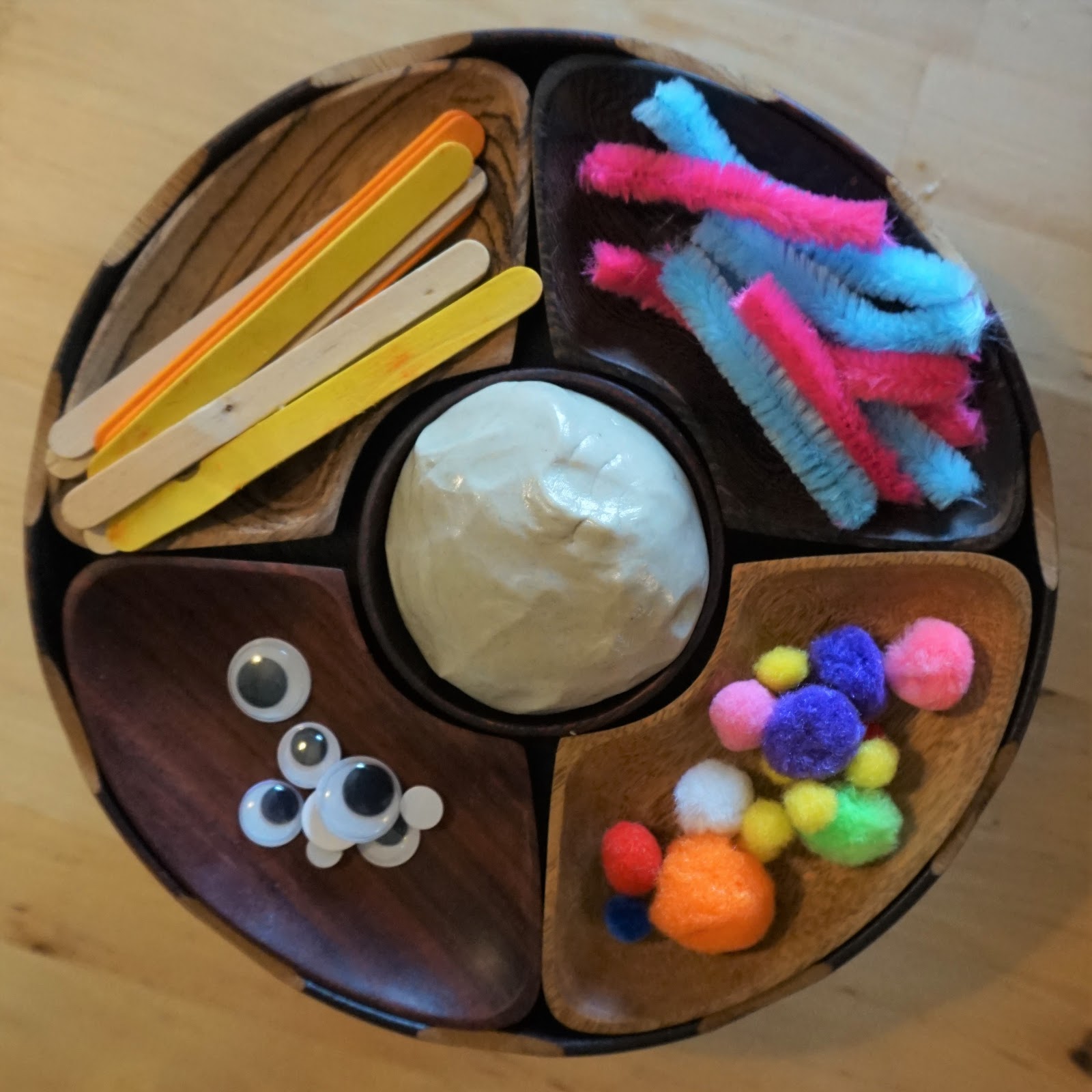 Insektenwoche Tag 5: Kreatives Angebot: Baut euren Käfern