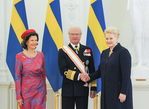 King Carl XVI Gustaf and Queen Silvia of Sweden met with President Dalia Grybauskaitė of Lithuania at the Presidential palace 