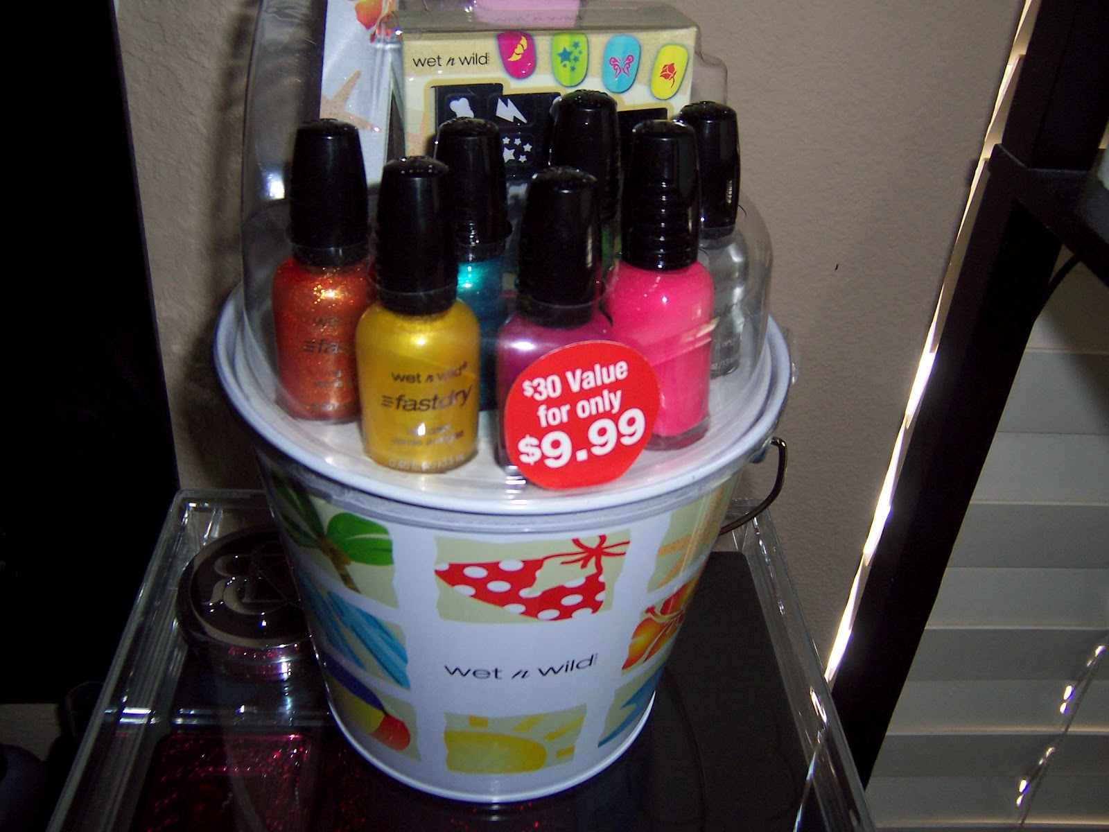 MakeupMadness101 Wet n Wild Summer Nail Pail