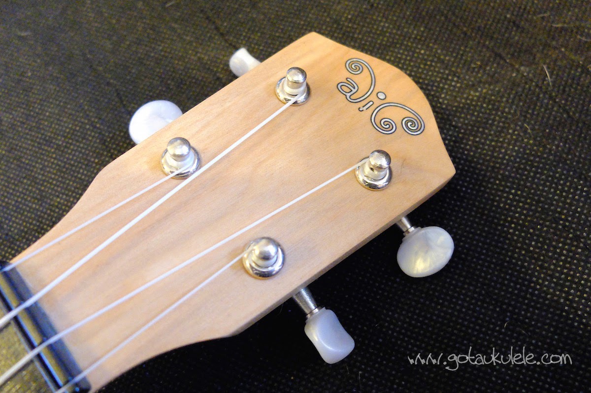 Alic Soprano ukulele headstock