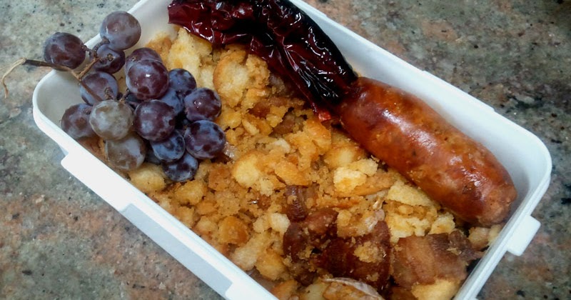De la cazuela a mi tartera: Migas manchegas. Preparación image of De la cazuela a mi tartera: Migas manchegas. Preparación