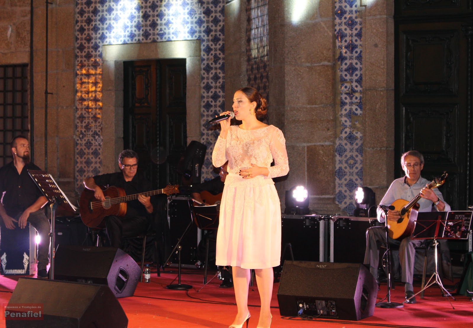 Interpretação com temas dos fadistas mais marcantes do Fado,
