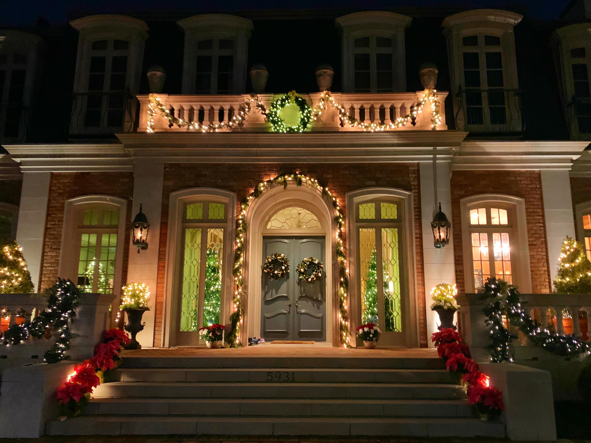 The Uptown Acorn It's Christmas Time {St. Charles Avenue & Uptown Lights}