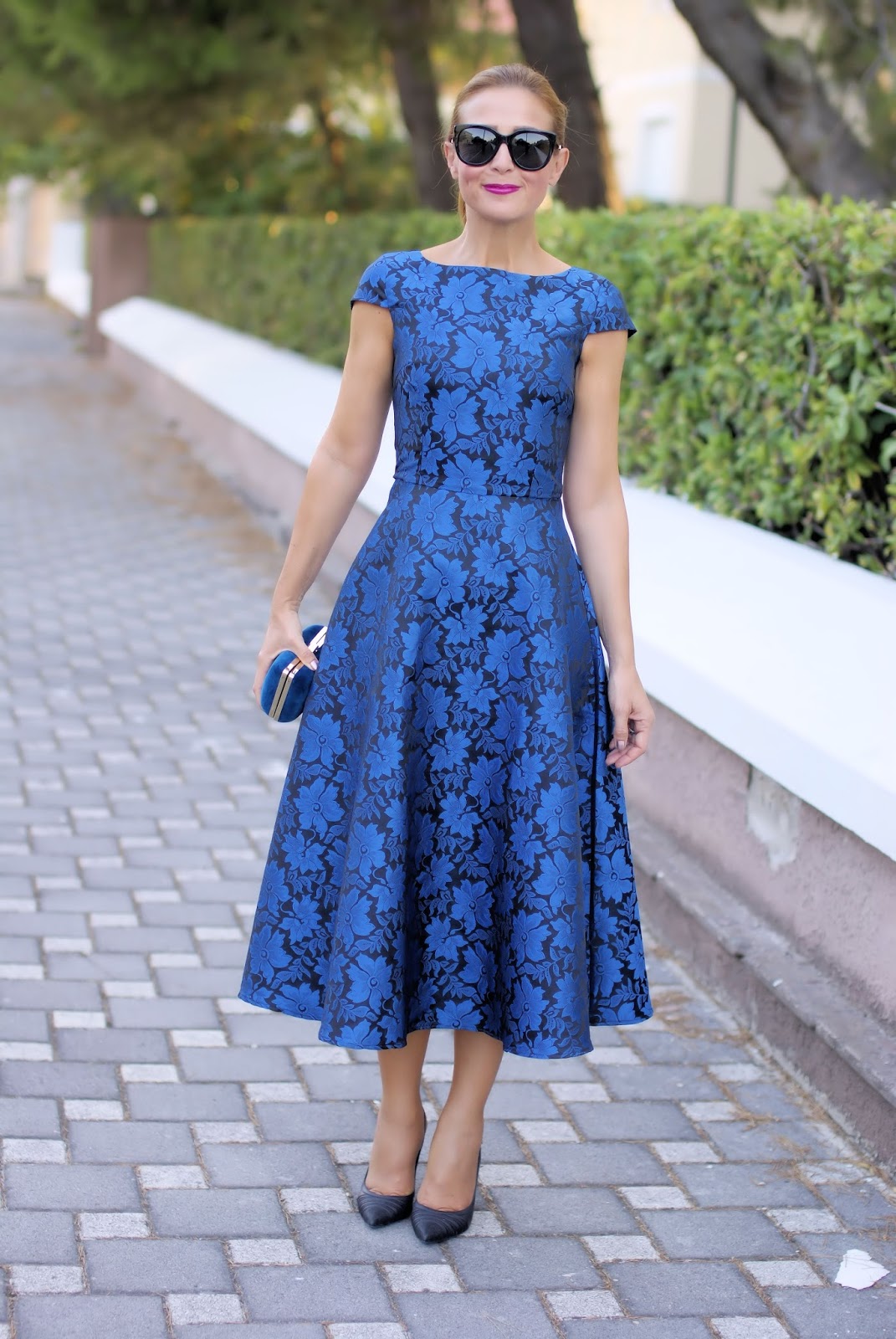 Blue elegant jacquard midi dress | Fashion and Cookies - fashion and ...