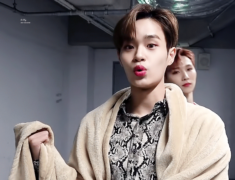 %25EC%259B%2580%25EC%25A7%25A4%2B%25282%