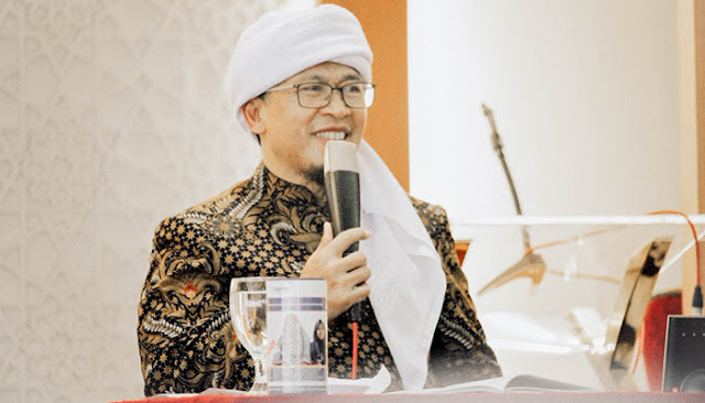 5 Hikmah Musibah COVID-19 dari Pandangan Aa Gym 5 Hikmah Musibah COVID-19 dari Pandangan Aa Gym