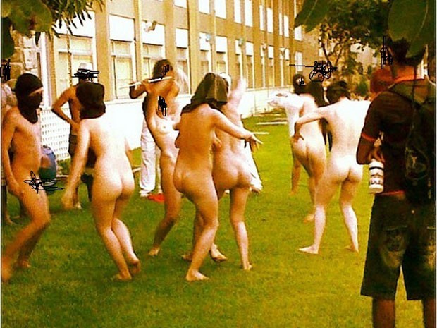  Universitários ficam nus durante manifestação cultural na UFRN! Será que a moda pega?