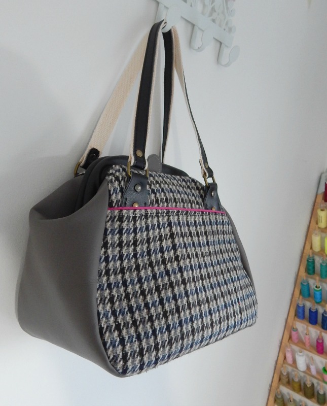 Mrs H - the blog: Companion Carpet Bag from Upcycled Wool Jacket