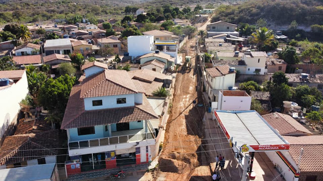Prefeitura de Seabra inicia obras de preparação para pavimentação asfáltica nas ruas da comunidade de Velame