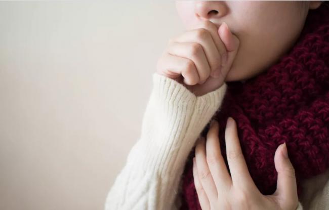 Καρκίνος των πνευμόνων: Τα απρόβλεπτα συμπτώματα που πρέπει να γνωρίζετε