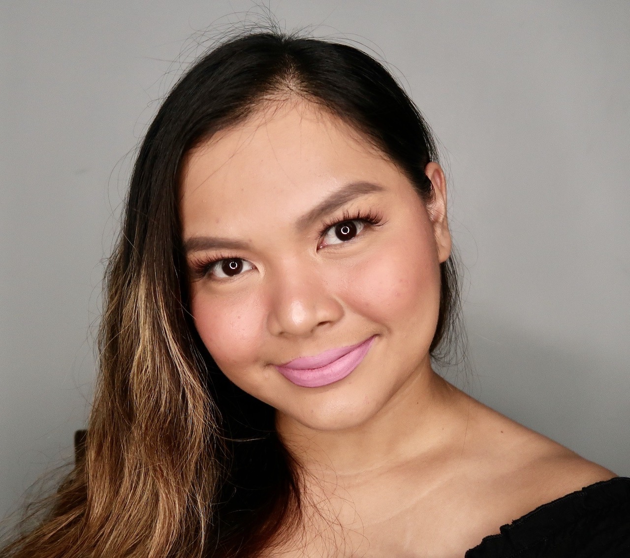 Revlon Super Lustrous The Luscious Matte Lipsticks Cushiony matte