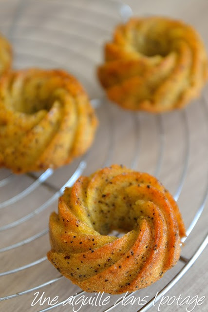 Mini-bundt au citron et graines de pavot (anti-gaspi)