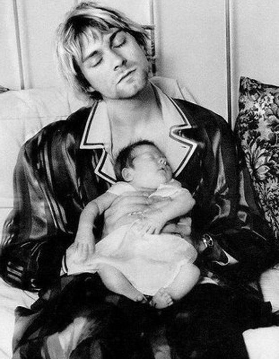Old Photos of Kurt Cobain with His Baby Daughter ~ vintage ...