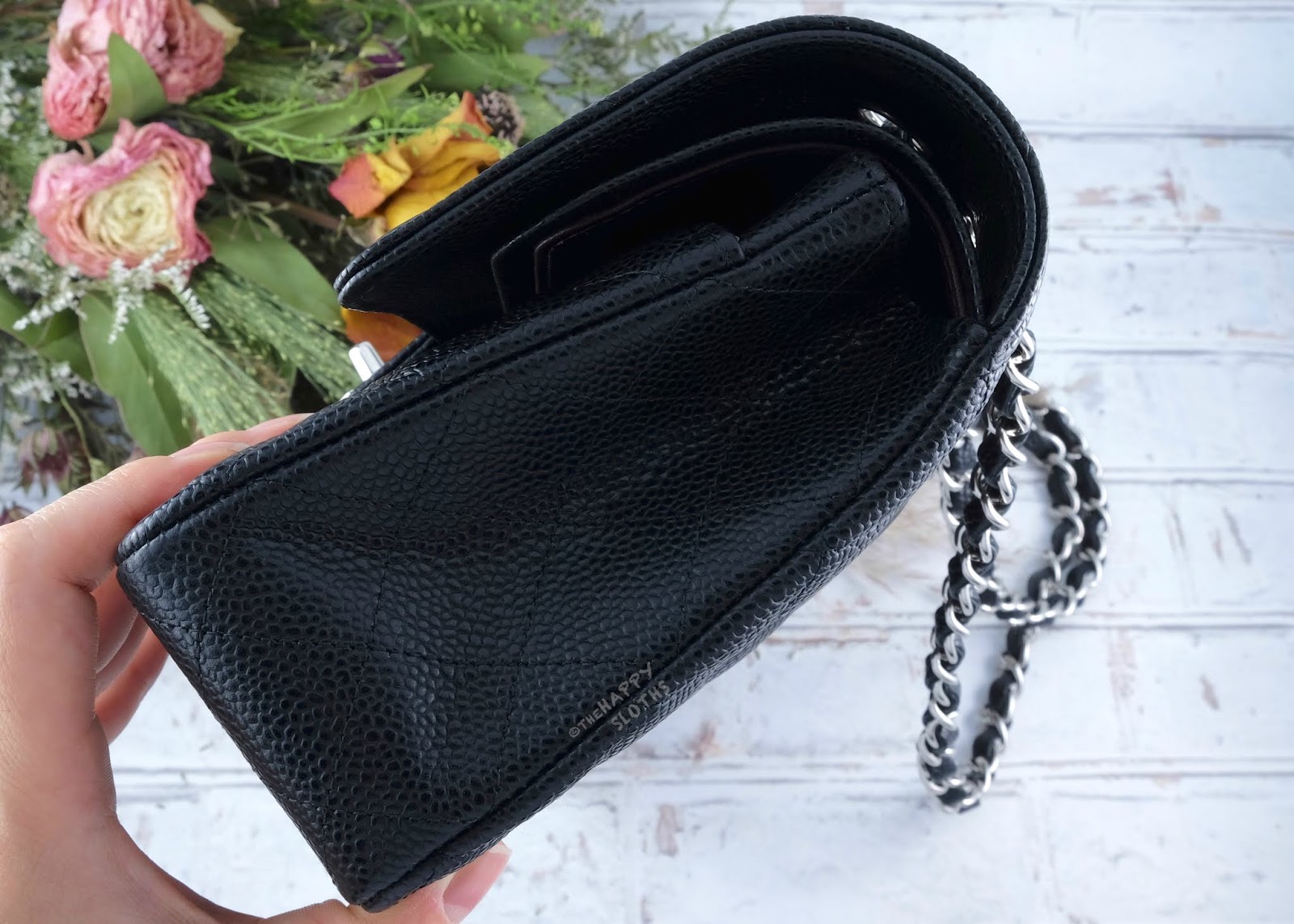 Chanel Classic Zipped Coin Purse - Review and What Fits Inside 