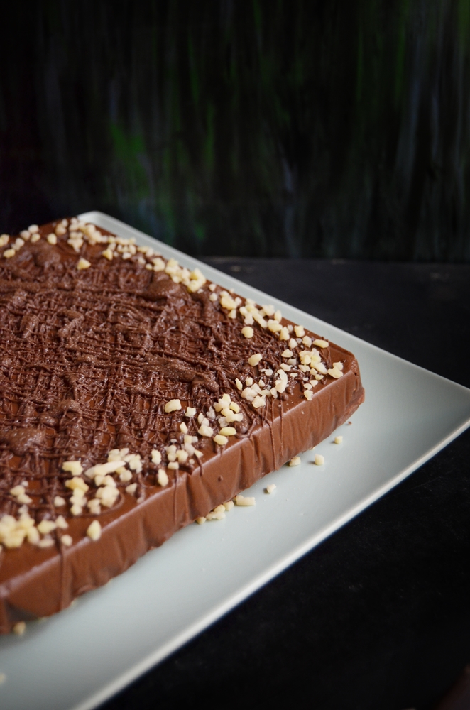 Prajitura cu nuci, migdale si ciocolata (de post) si "La multi ani" blog drag!