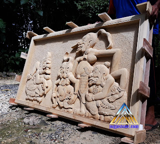 Relief hiasan untuk tempel dinding gambar motif wayang Punokawan