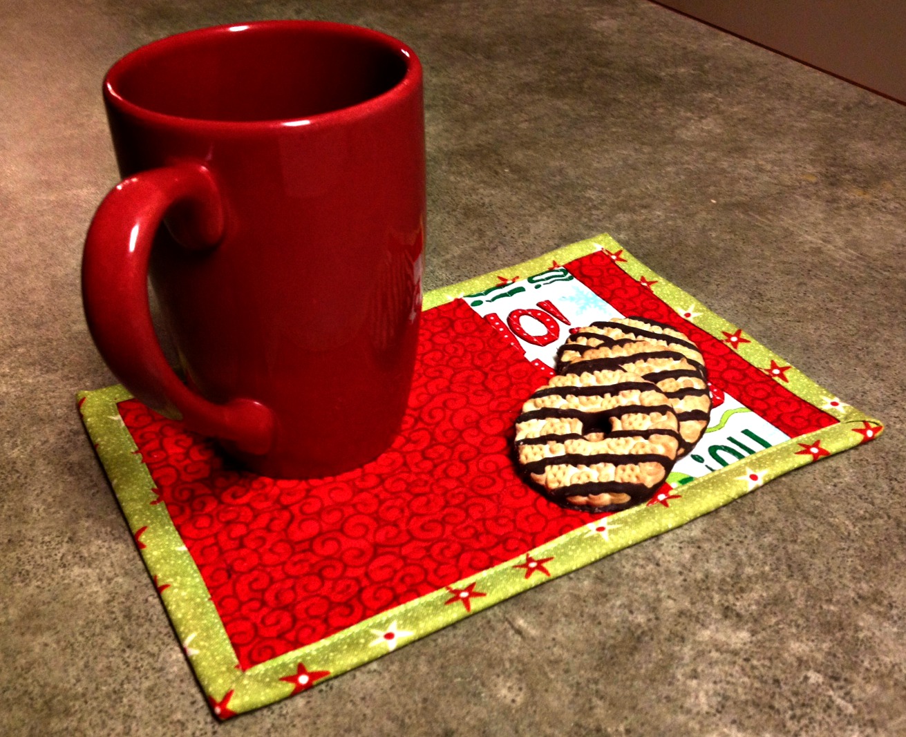 Studio Dragonfly Holiday Initial Mug Rug Tutorial