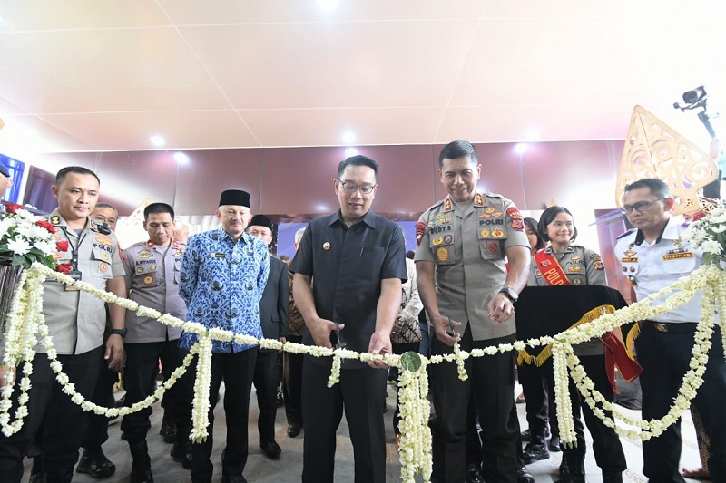 Resmikan Gedung Ditlantas Polda Jabar, Kang Emil : Semoga Pelayanan Meningkat