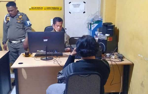Satpol PP Kota Padang Amankan Satu Pasangan Mesum di Koto Tangah