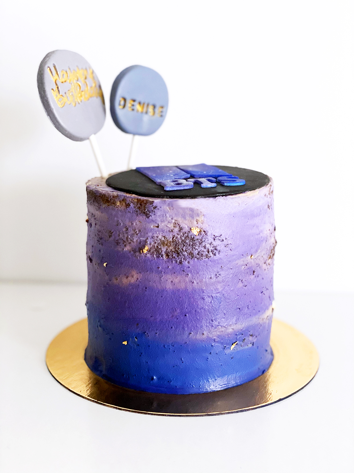 Featured image of post Bts Logo Cake Purple