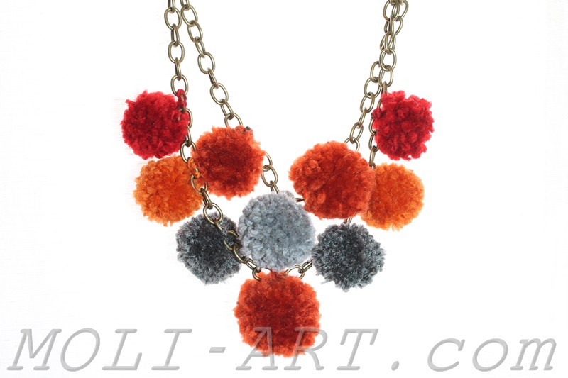 MOLI-ART | Blog: DIY | Collar de pompones