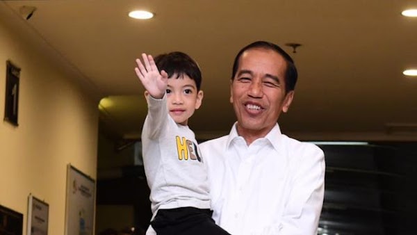 Penting Bagi Jokowi Lockdown Diri Sendiri dan Para Menterinya