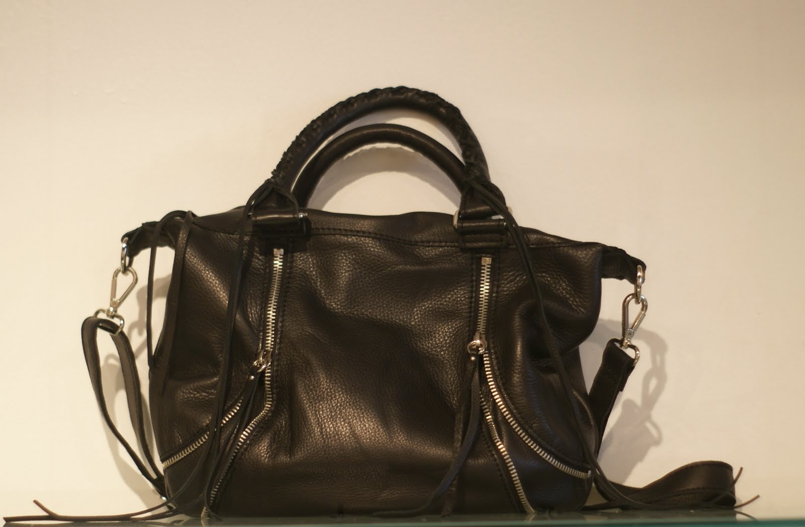 Deliciouz: New Linea Pelle Handbags!!!