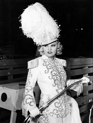 Im No Angel 1933 Mae West Image 1