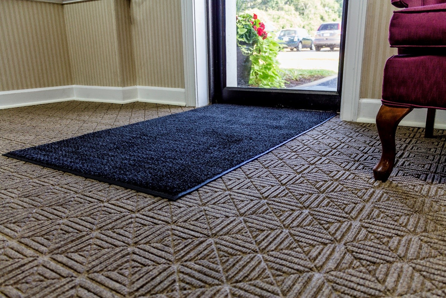 City Clean COMMERCIAL ENTRANCE MATS CAN HELP YOU MAINTAIN YOUR