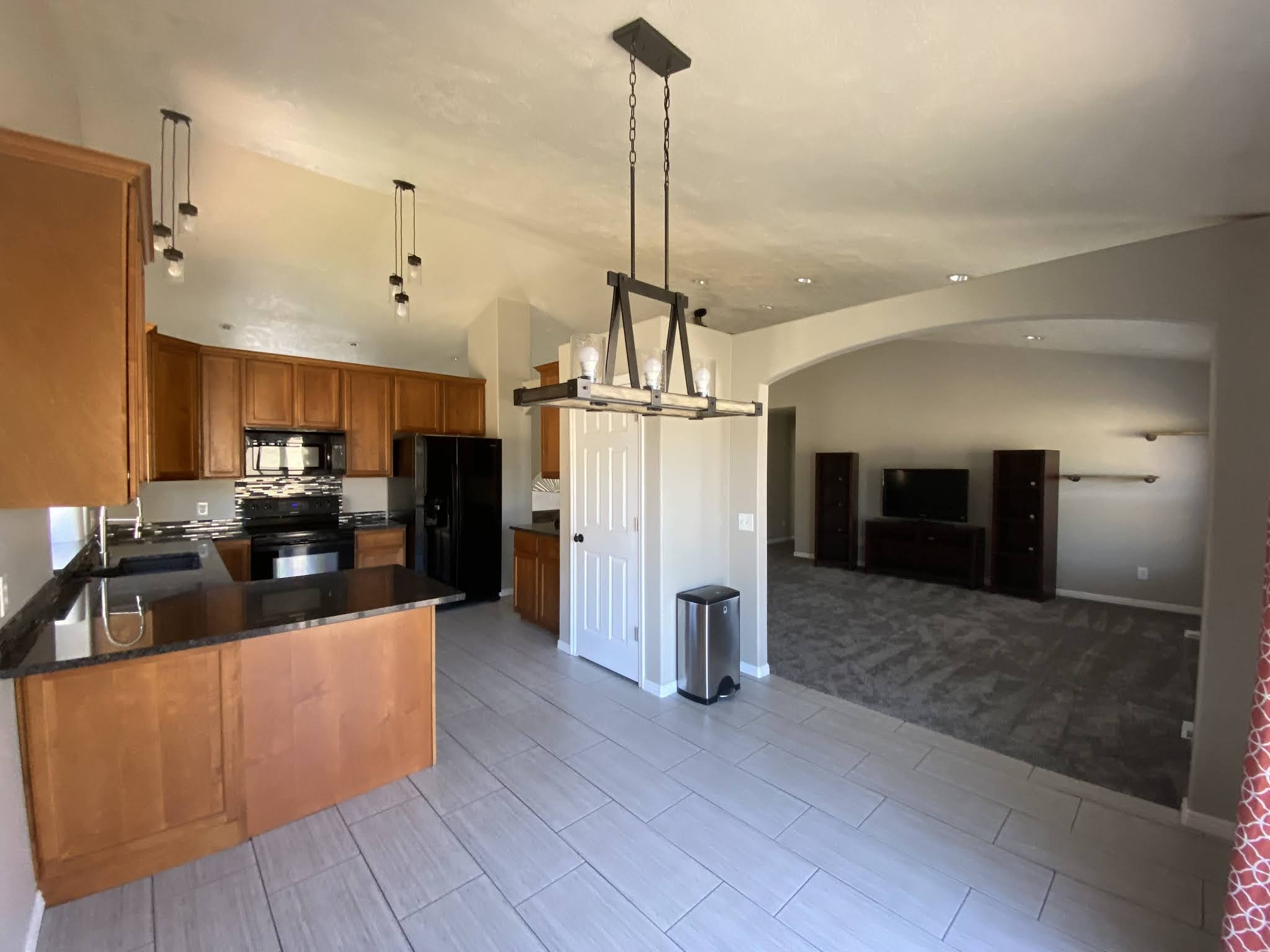 5 bedroom, 3 bathroom rental. 2200/month