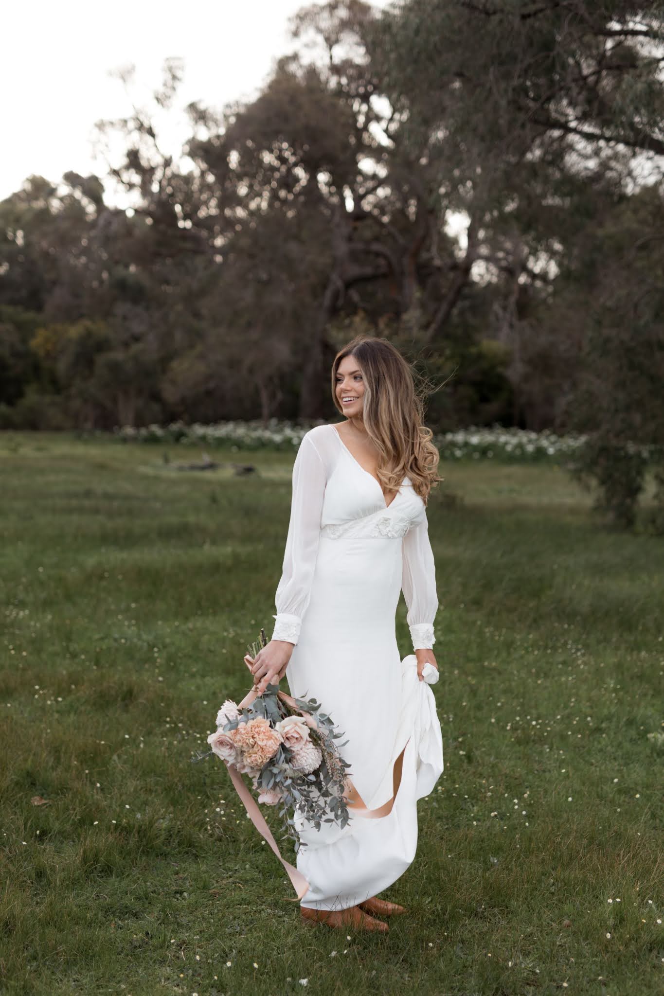 to the aisle australia | fleur de lys bridal editorial kath young photography yallingup wa perth weddings bridal gowns florals bouquet styling tablescape blush pink palette