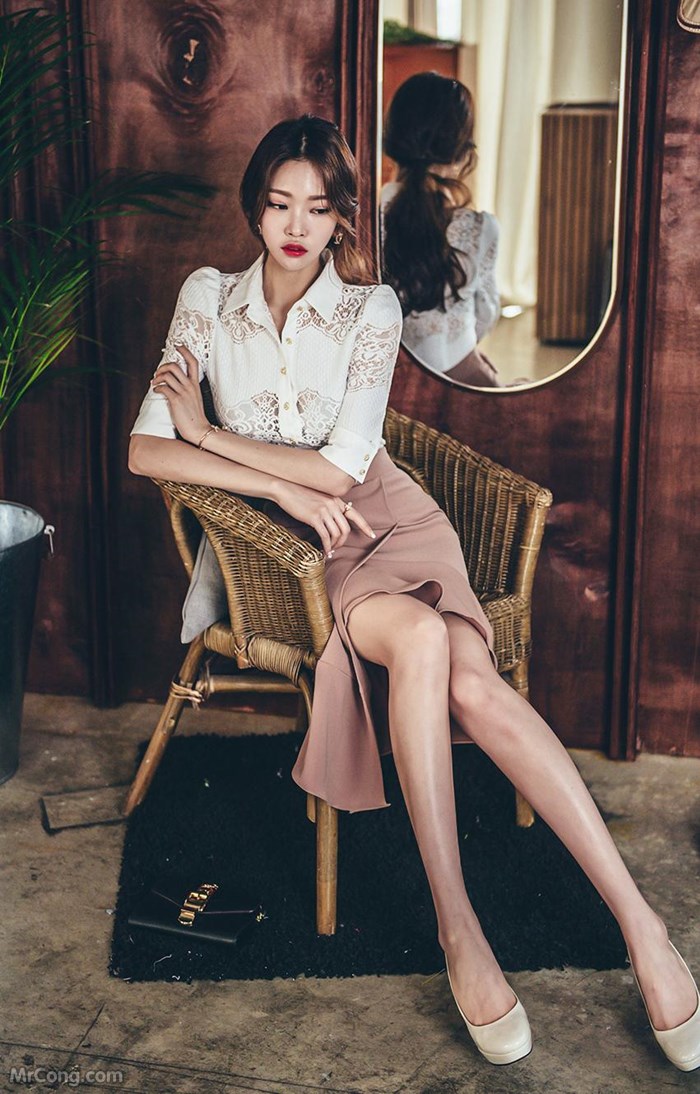 Beautiful Park Jung Yoon in the April 2017 fashion photo album (629 photos) photo 24-0