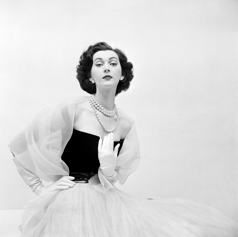 Stunning Fashion Photography by Tony Vaccaro in the 1950s and ’60s ...