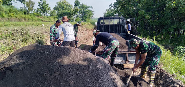 Pra Karya Bakti TNI Koramil Gemolong Bersama Masyarakat