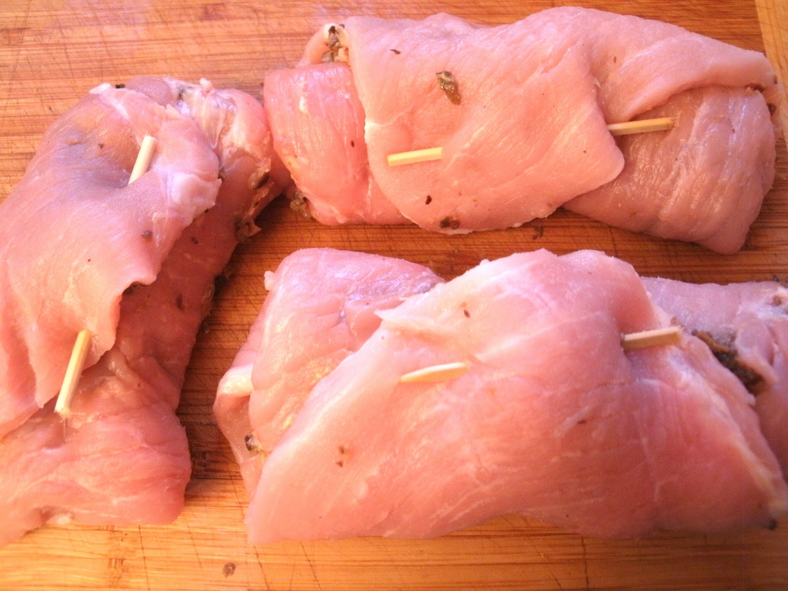 bunter-kochloeffel: Schweineroulade mit (Wald)pilzfarce