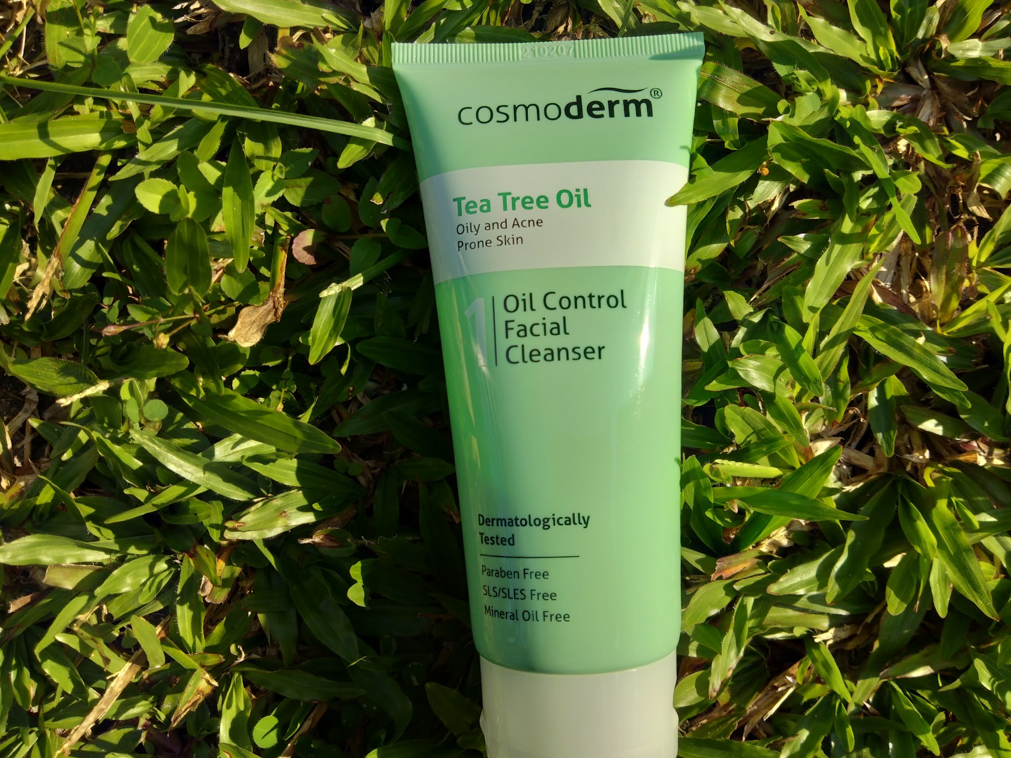 amalinanadri REVIEW COSMODERM TEA TREE OIL & VITAMIN E SERIES