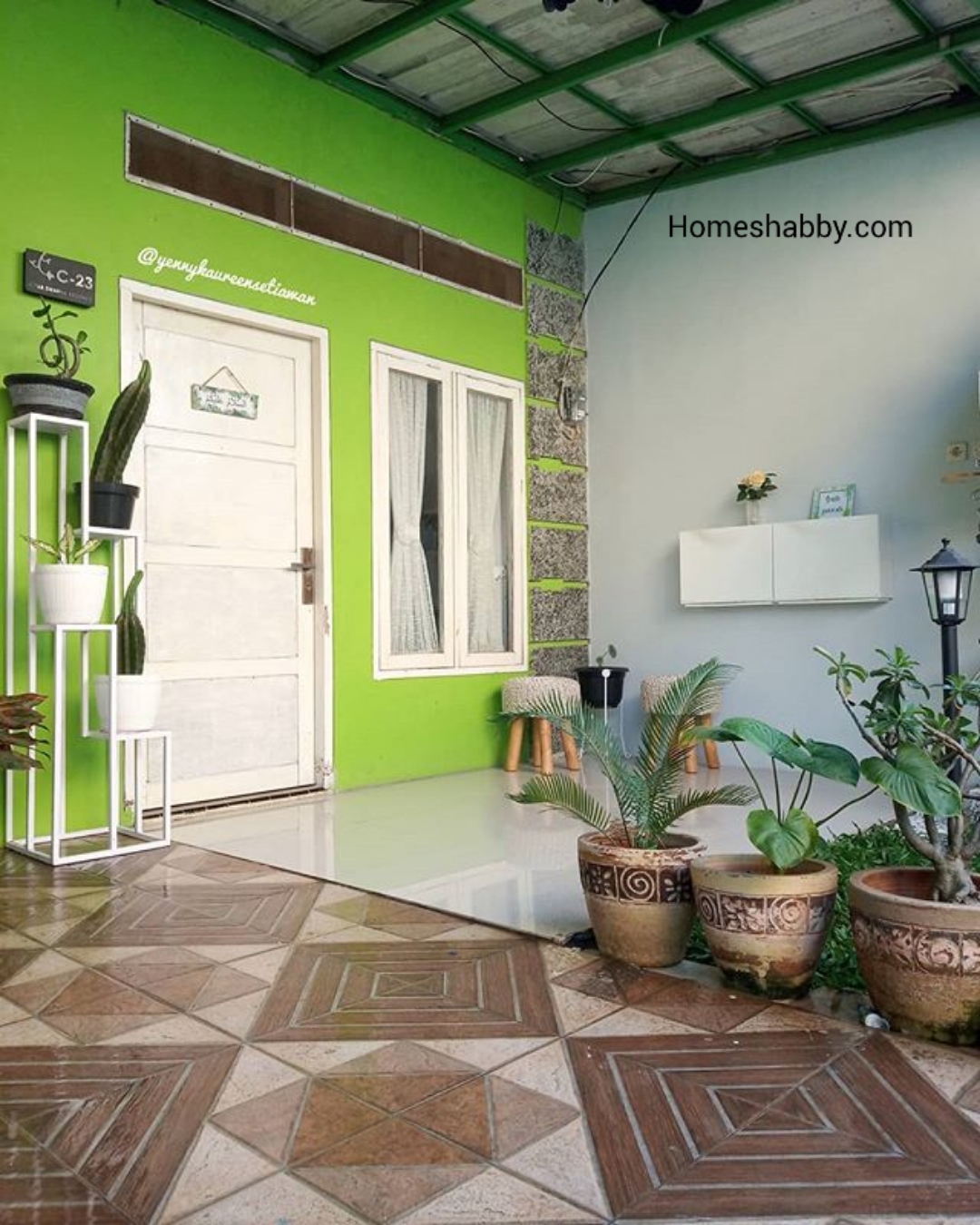 6 Inspirasi Tren Cat Teras Rumah Warna Hijau Yang Teduh Dan Sejuk Homeshabby Com Design Home Plans Home Decorating And Interior Design