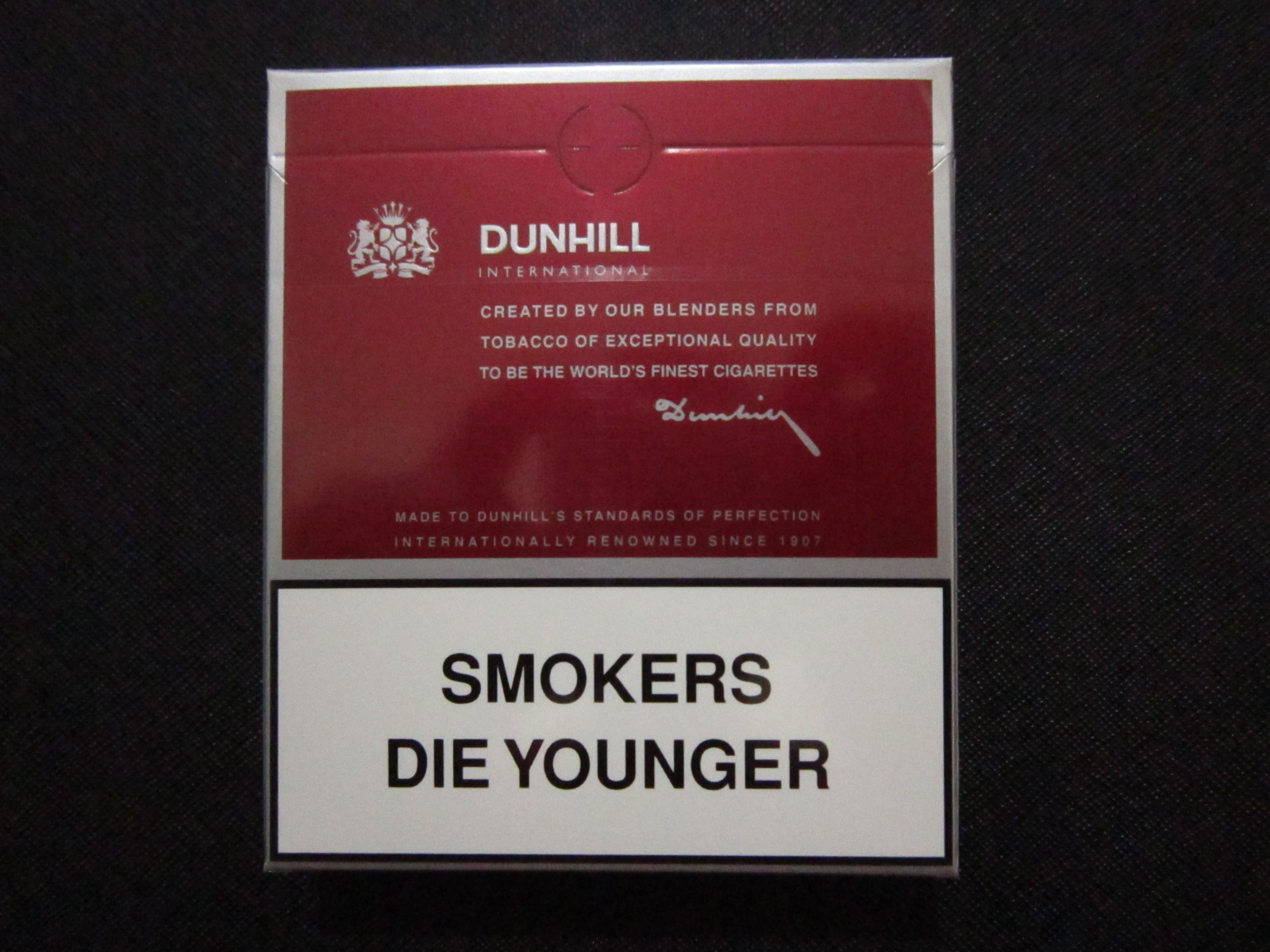 Данхилл сигареты 2022. Сигареты dunhill fine cut master blend blue. Сигареты данхилл интернешнл. Данхилл черный сигареты. Данхилл сигареты 2000.
