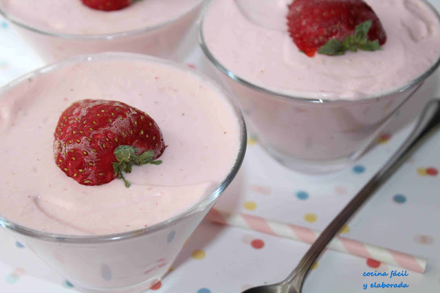 ESPUMA DE FRESAS LIGHT (CON O SIN THERMOMIX)