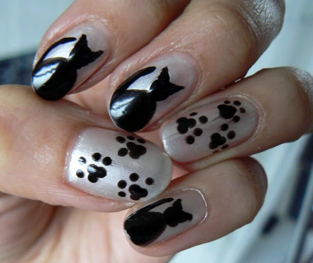 Truly Madly Beauty: NOTD - What's New Pussycat? Kitty & Paw Print Nails...